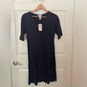❄️ NWT Fit and Flare Knit Navy Dress